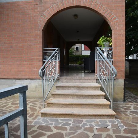 Villa Ferrari Oriella Solignano Nuovo Buitenkant foto