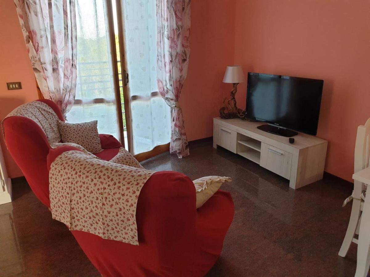 Villa Ferrari Oriella Solignano Nuovo Buitenkant foto
